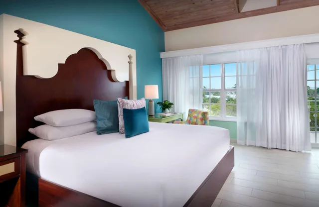 2 Bedrooms, Suite, Harbour View, Ocean Key Resort and Spa 1/2