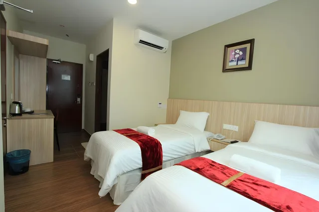 غرفة ديلوكس بسرير كينج، Veer Hotel 2/2