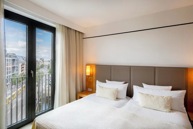 Premium, Twin Beds, River View, Melia Berlin 1/7
