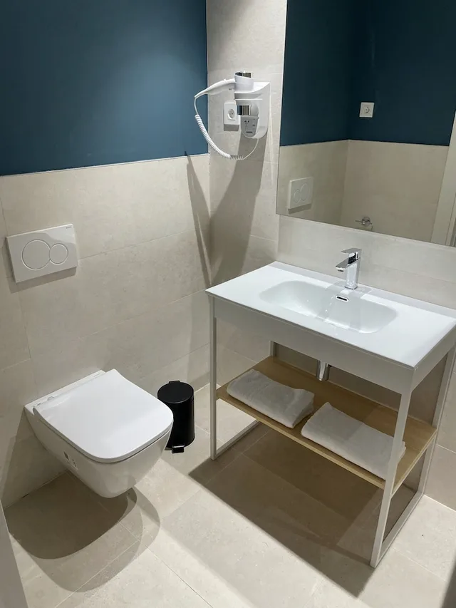 غرفة قياسية بسريرين منفصلين، ibis Styles Zumaia Zestoa 5/7
