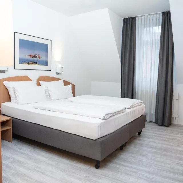 Superior, Double Bed, Astor And Aparthotel 1/8