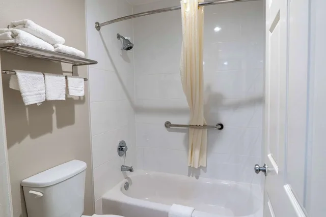 Standard, 2 Queen Beds, Accessible, Best Western Paradise Inn 5/7