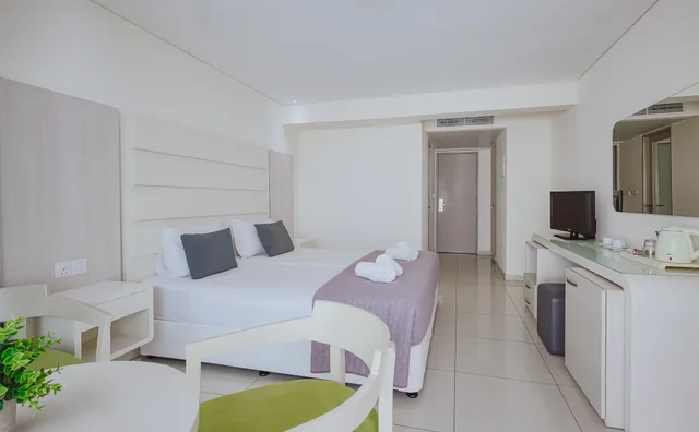 Room, Double or Twin Bed, Inland View، Tasia Maris Oasis Hotel 2/10