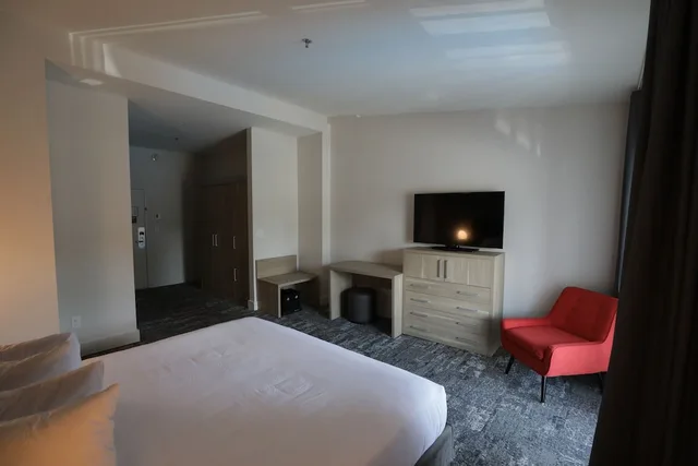 Deluxe, King Bed, Lake Side, Balcony، Lake Placid Inn Boutique Hotel 3/6