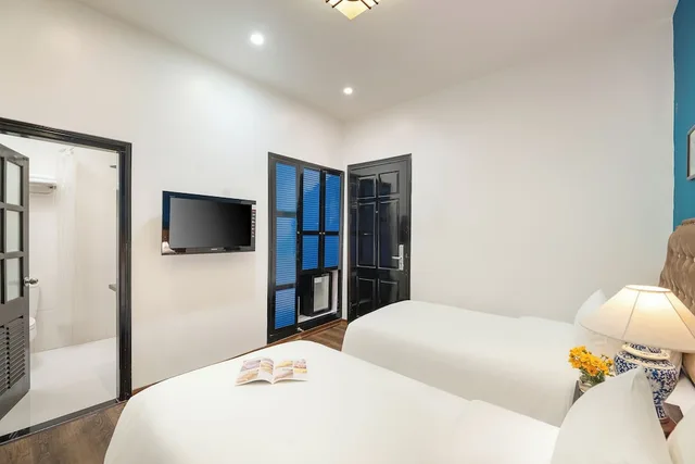 Cozy, Superior, Double Bed, Hanoi Triumphal 7/10