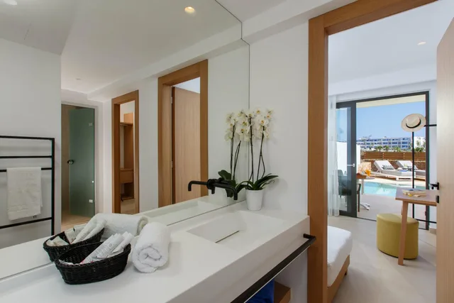 جناح بغرفتي نوم بمسبح خاص، ALOE Boutique Hotel powered by Anissa Beach 3/3