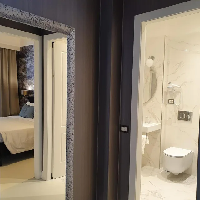 جناح، Hotel Maxim 5/7
