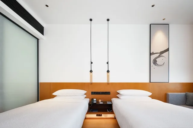 غرفة سوبيريور بسريرين منفصلين، Fairfield by Marriott Zhuhai Xiangzhou 3/5