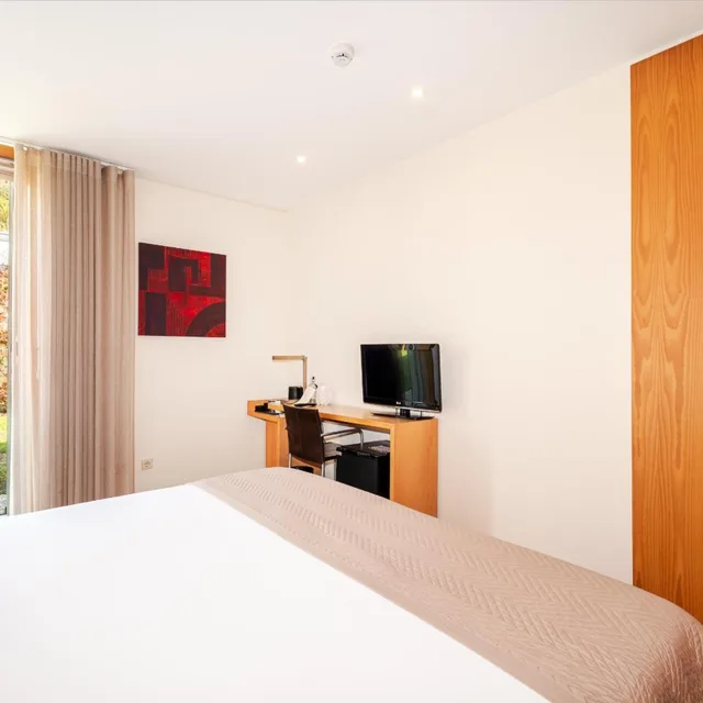 Romantic, Double or Twin Bed, Axis Ponte de Lima Golf Resort 3/5