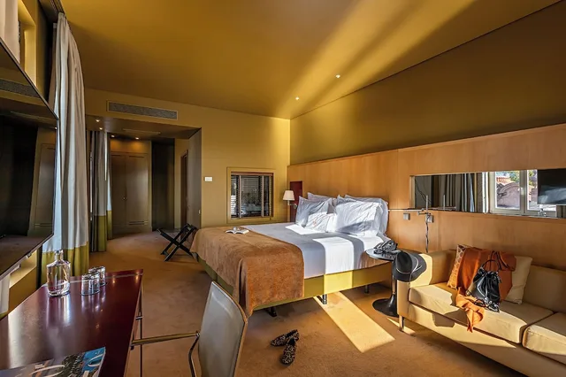 غرفة ديلوكس غراند بسرير مزدوج وسرير فردي بإطلالة، Pestana Palacio do Freixo - Porto 4/10