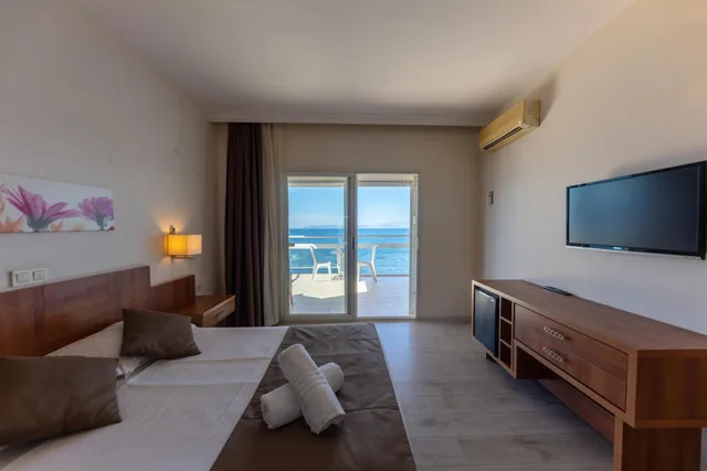 غرفة سوبيريور بسرير مزدوج بإطلالة على البحر، Melis Otel 1/10