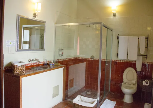 غرفة بسرير كوين بشرفة، Hacienda Del Gobernador 4/5