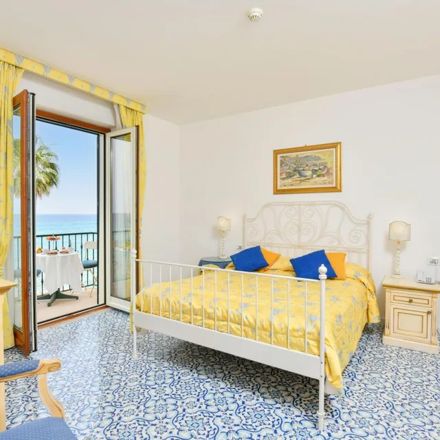 Standard, Double Bed, Lateral Side Sea View, Annex، Villa Sirio Hotel 1/5