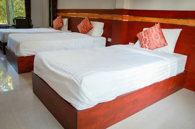 غرفة ثلاثية بسرير مزدوج وسرير فردي في الملحق، Phutien Resort 3/4
