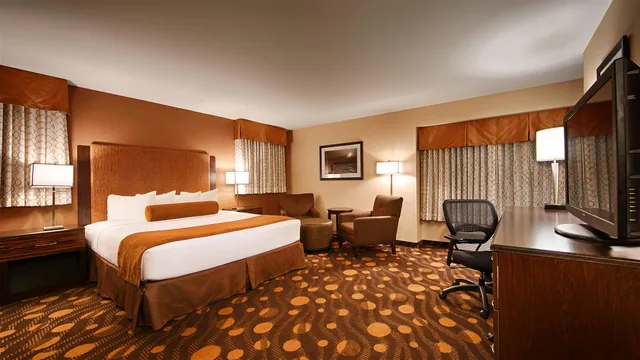 غرفة بسرير كينج، Best Western Plus Suites Hotel Coronado Island 2/5