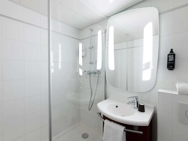 Standard, Twin Beds, ibis Paris Grands Boulevards Opera 9th Hotel 10/10