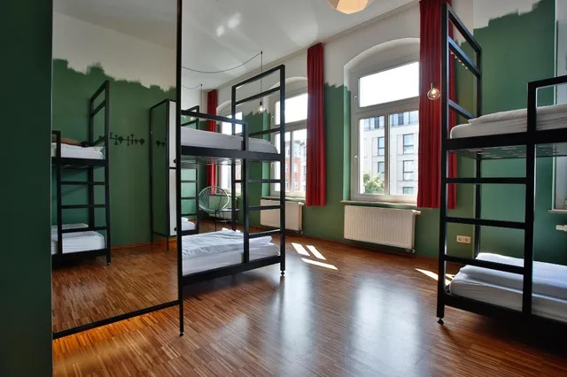 سكن مشترك مختلط بثمانية أسرّة بحمام مشترك، The Circus Hostel 3/6