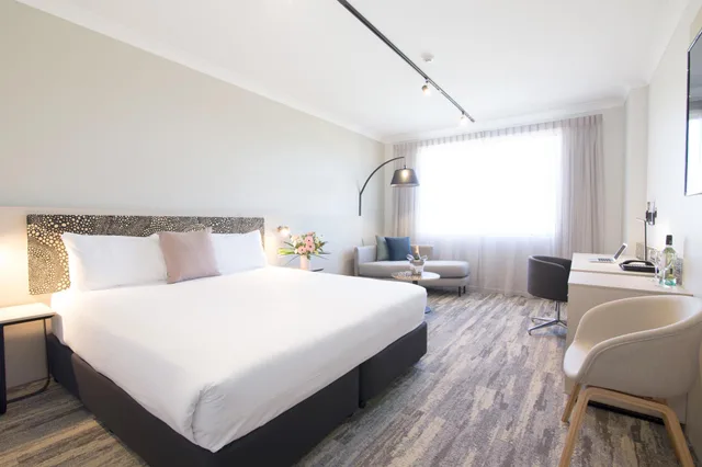 جناح استوديو تنفيذي بسرير كينج وسرير كوين مع أريكة، Mermaid Waters Hotel by Nightcap Plus 1/1