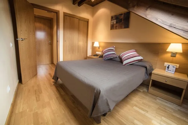 شقة كومفورت بسرير مزدوج بغرفة نوم واحدة مع أريكة، Aparthotel Siente Boi Spa Ex Augusta 2/7