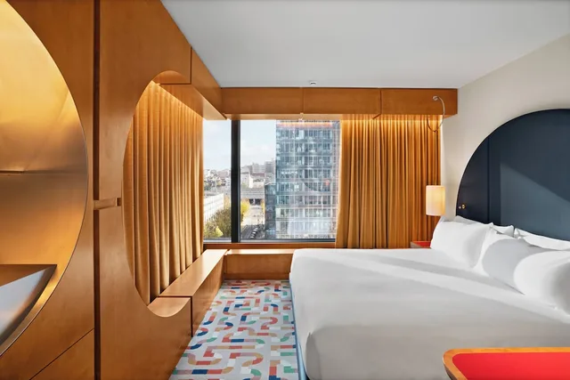 جناح بسرير كينج، The Standard, Brussels 1/5