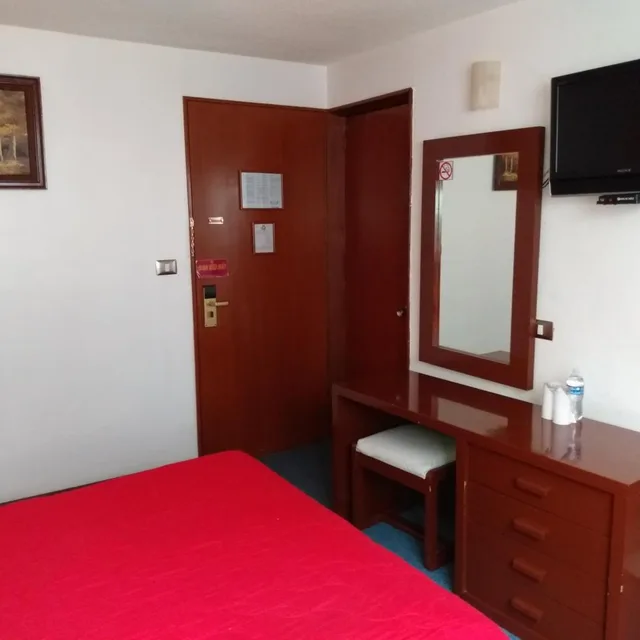 Room, Queen Bed, Maria Victoria Hotel 5/10