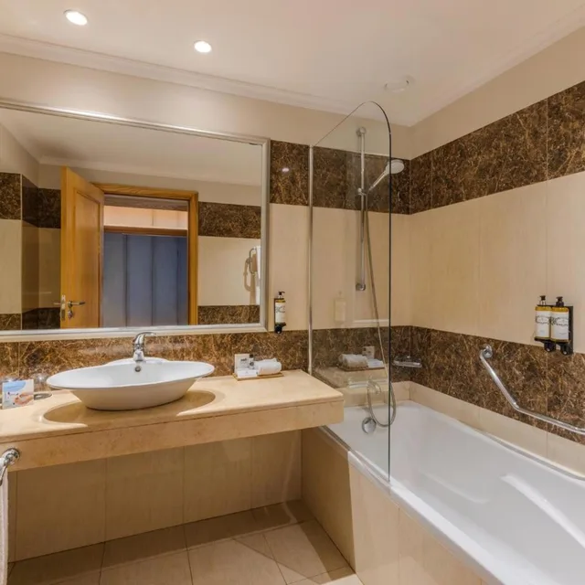 Junior Suite, Quadruple, Pestana Carlton Madeira 5/6