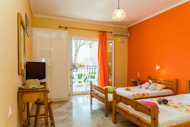 شقة بشرفة، Roussas Studios and Apartments 4/5