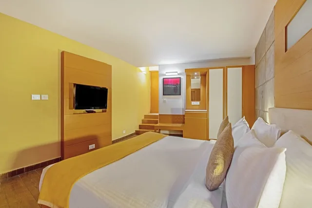 Privilege, Suite, Single Bed, Balcony, Sterling Kodai Valley 1/10