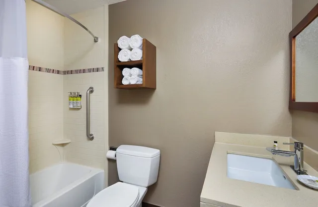 جناح بسرير كينج وسريرين كوين بغرفتي نوم بمطبخ، Staybridge Suites Orlando Airport South 6/7