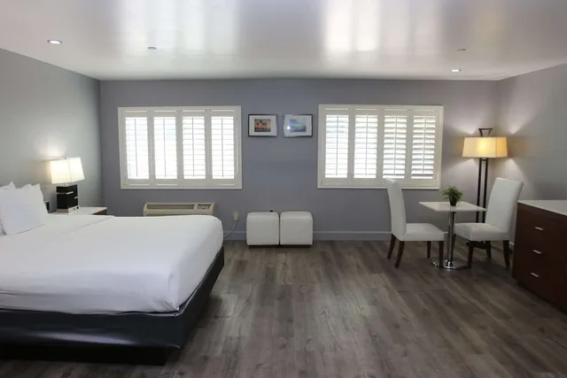 جناح أساسي بسرير كينج لذوي الإعاقة، BLVD Hotel and Studios Universal-Hollywood, an Ascend Collection Hotel 2/9