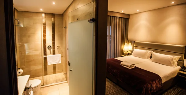 Back, Standard, King Bed, Low Floor، Coastlands Musgrave Hotel 6/6