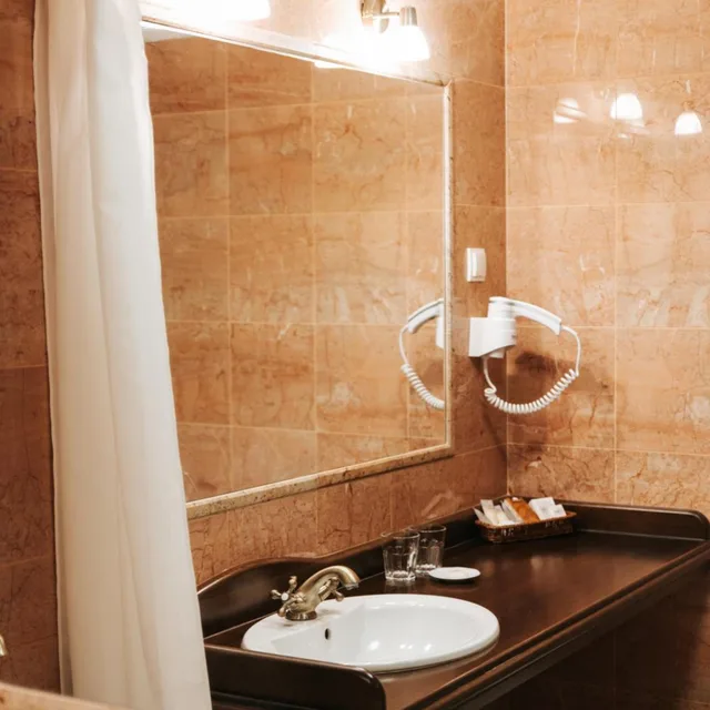 Maisonette، Dwor Sierakow 4/7