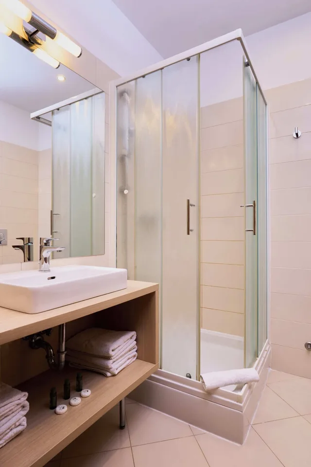 غرفة كومفورت مفردة بسرير فردي، Hotel Phoenix Velika Gorica 4/5