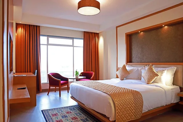 غرفة ديلوكس بسرير مزدوج، Clarion Inn Indore 3/5