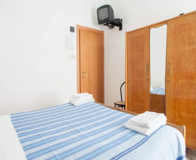 غرفة بسريرين منفصلين، Hotel Ronconi 1/3