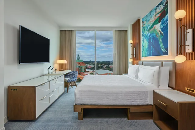 Signature, Suite, 1 King, Sofa Bed (RSP INCLUDED)، Walt Disney World Swan Reserve 5/10