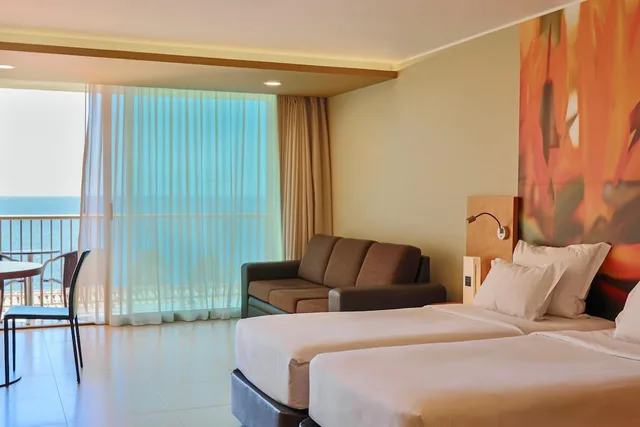 غرفة سوبيريور بثلاثة أسرّة، The Views Oasis 3/10