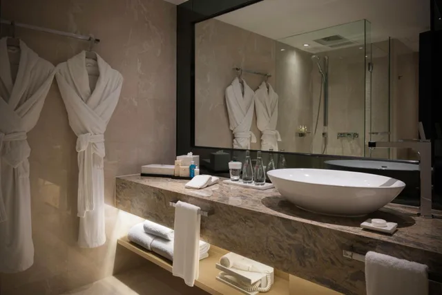 غرفة ديلوكس ثلاثية، Gateway Hotel 6/7