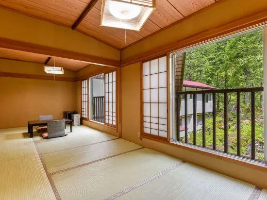 غرفة يابانية قياسية بإطلالة على الجبل، Meiji Onsen Ryokan 1/2