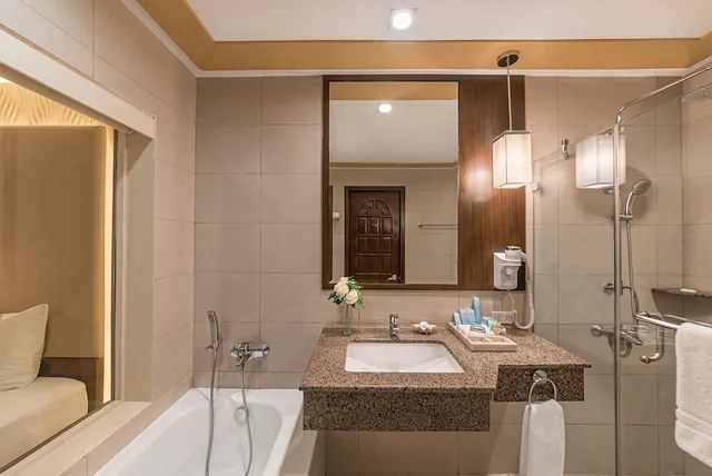 غرفة بريميير بسرير كوين وسرير فردي، Henann Garden Resort 3/3