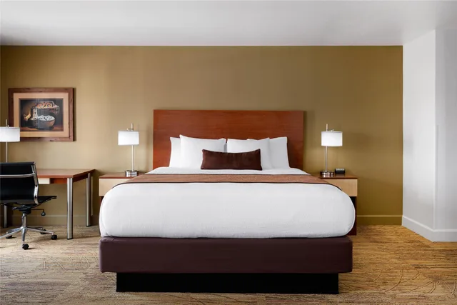 جناح بسرير كينج، Best Western Discovery Inn 2/6