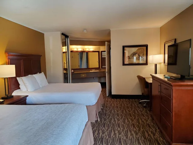 جناح بسريرين كوين وسرير كوين، Best Western Plus Humboldt House Inn 1/8