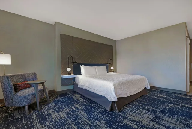 غرفة بسرير كينج، Hampton Inn Patterson Ca 3/4