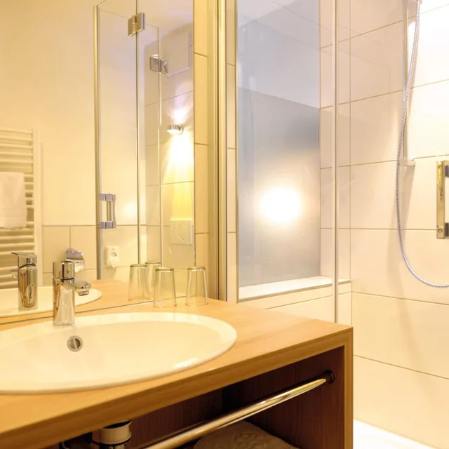 غرفة كومفورت بسرير مزدوج، Hotel & Gasthaus Das Röhrl 4/5