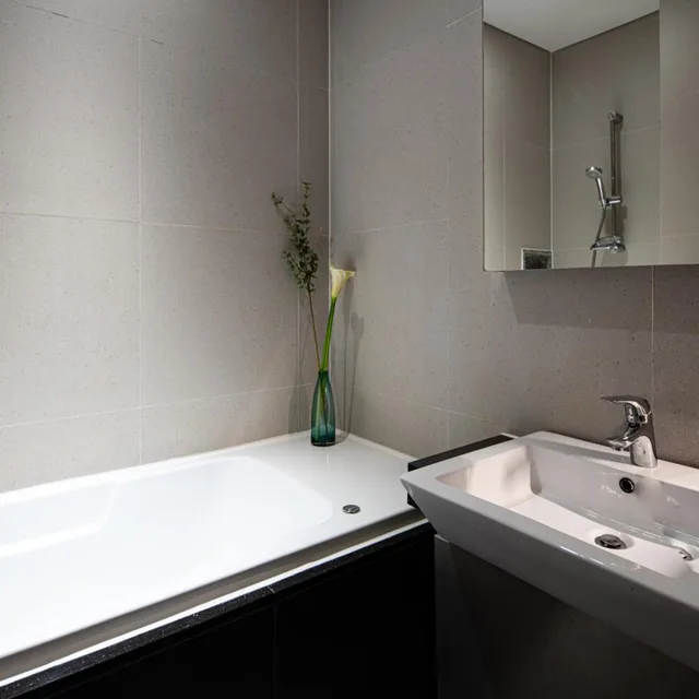 Semi Room, Family, Suite، Hotel The Designers Hongdae 3/4