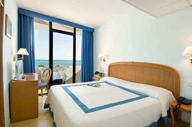 Standard, Double Bed, Sea View, Pool Access، Del Levante 3/5