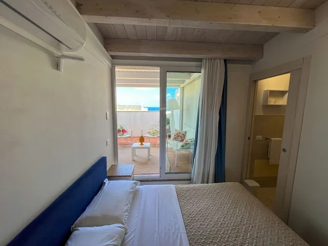 غرفة بانورامية بسرير مزدوج بإطلالة على البحر، ZIBIBBO SUITES & ROOMS 1/6