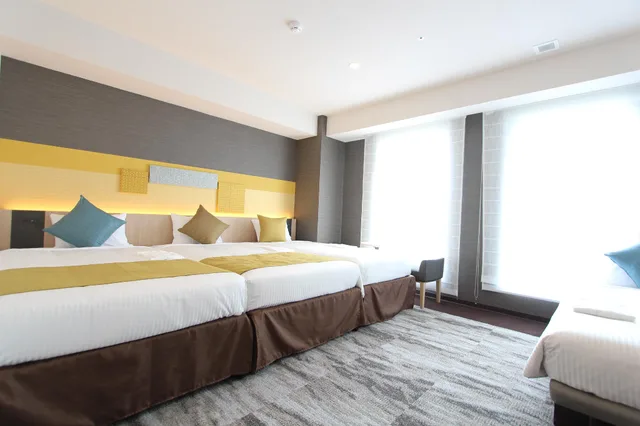 غرفة عائلية بسريرين منفصلين، KOKO HOTEL Tsukiji Ginza 1/2