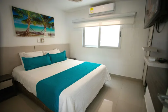 Studio, Queen and Twin Beds, Hotel Poblado Covenas 3/5
