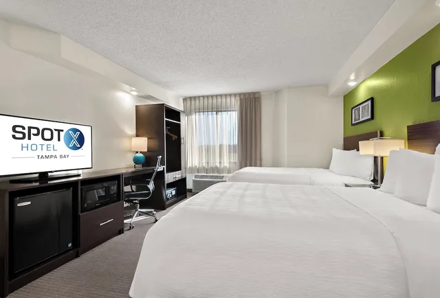 غرفة قياسية بسريرين كوين، Spot X Hotel Wesley Chapel - Tampa Area 3/5